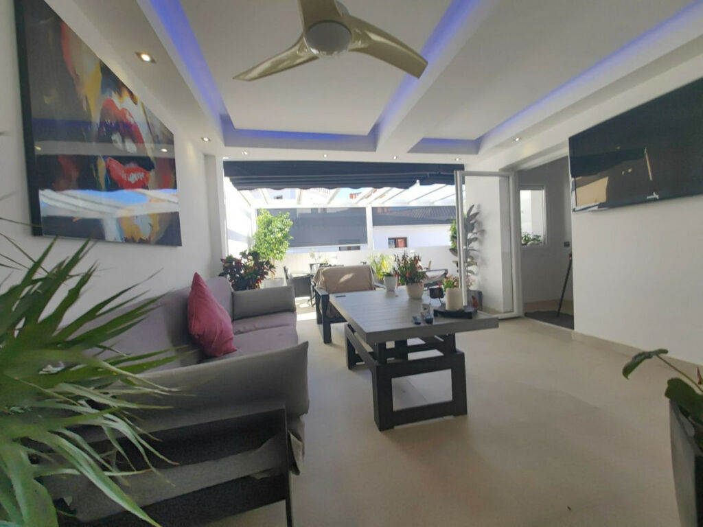 Detached Villa Estepona Málaga - image 36