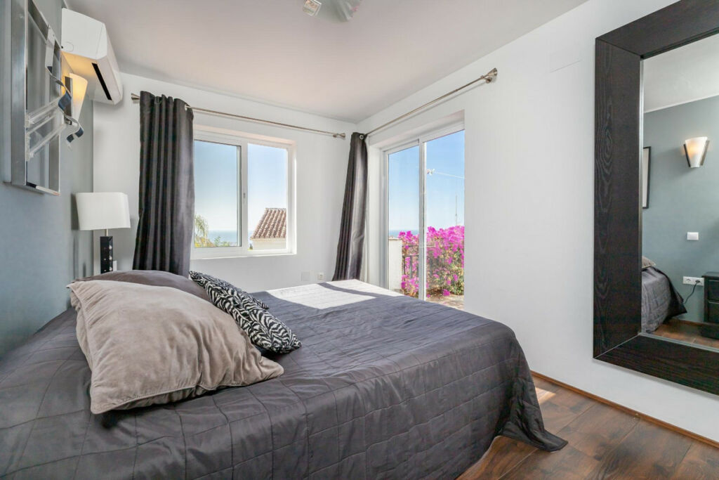 Detached Villa Benalmadena Málaga - image 37