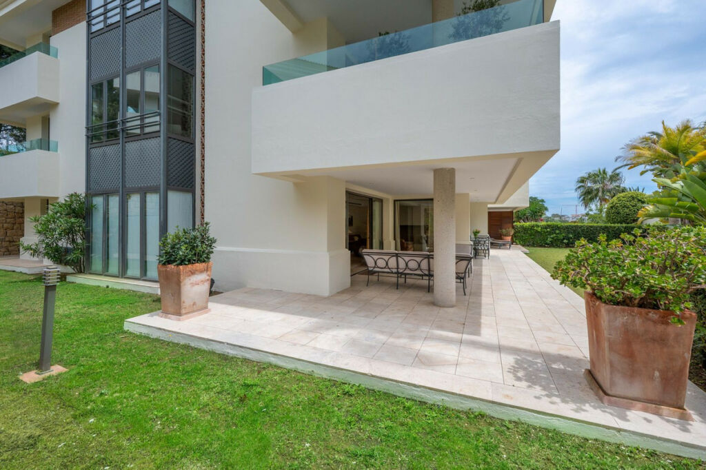 Ground Floor Apartment Los Monteros Málaga - image 37