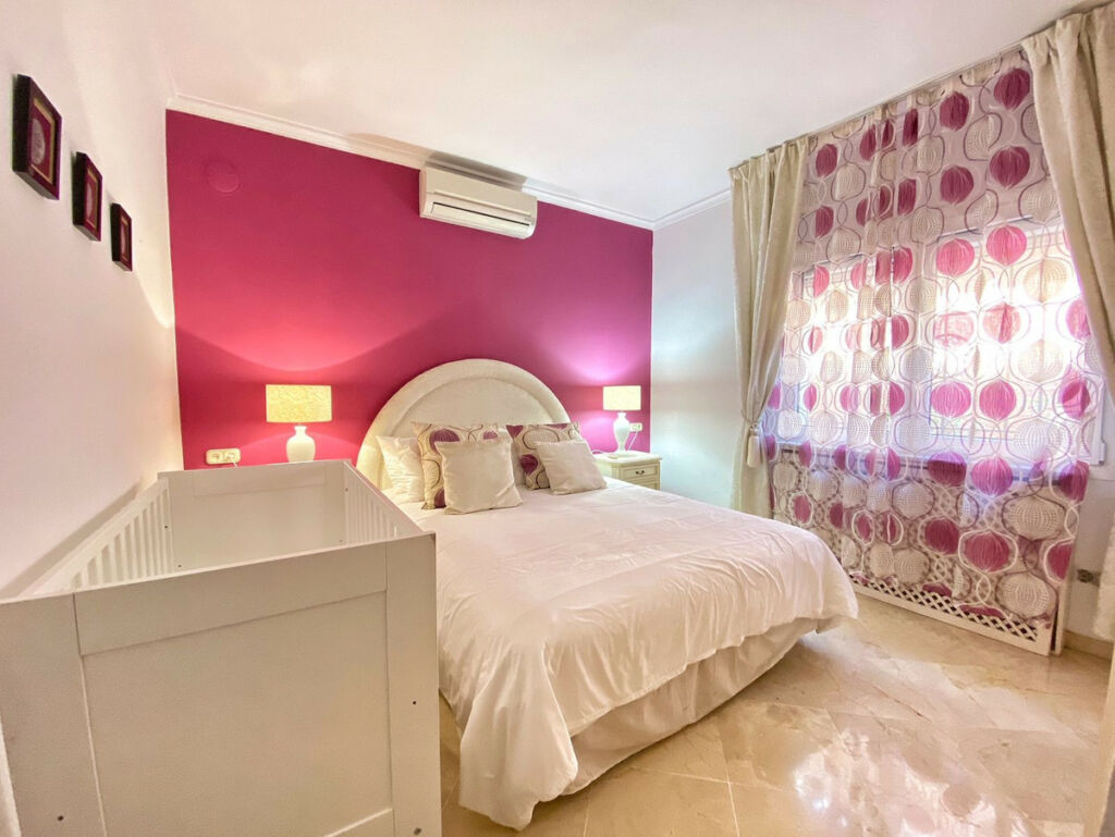 Detached Villa Nagüeles Málaga - image 37
