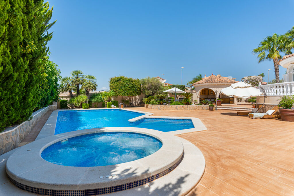 Detached Villa Ciudad Quesada Alicante - image 37