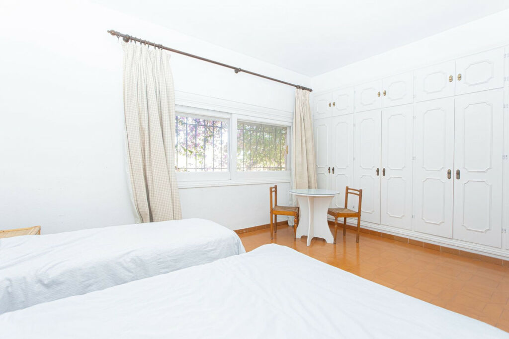 Detached Villa Nueva Andalucía Málaga - image 37