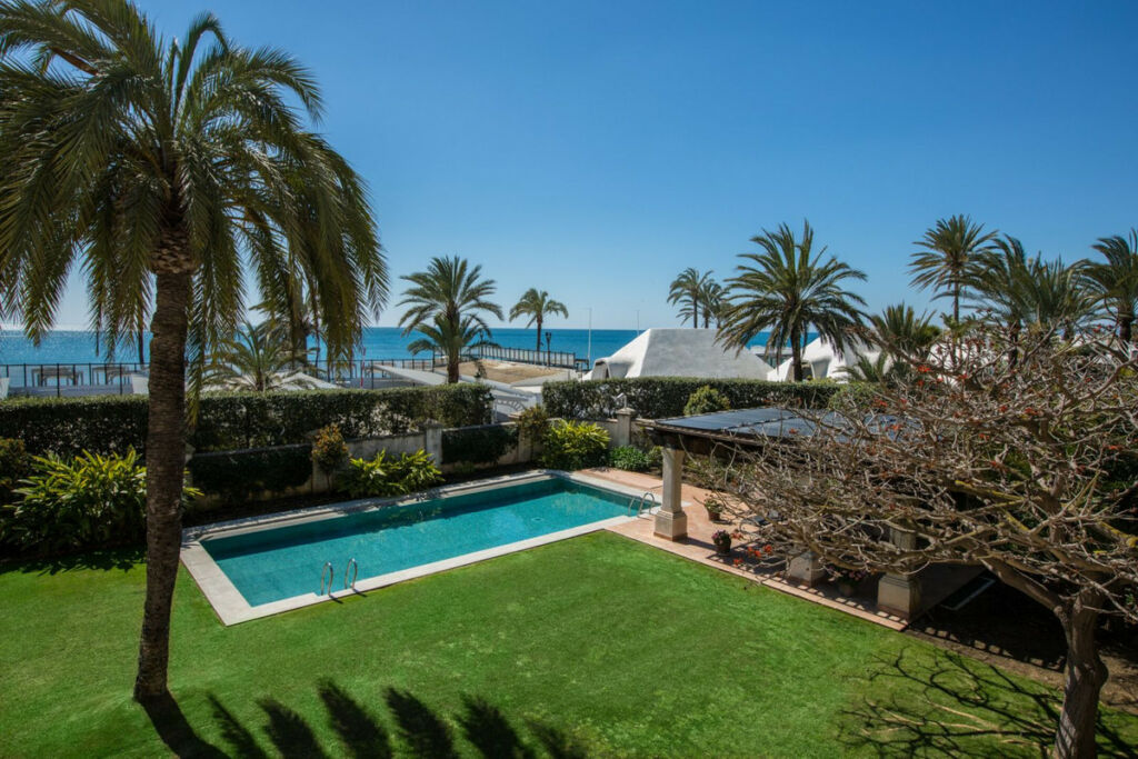 Detached Villa Los Monteros Málaga - image 37