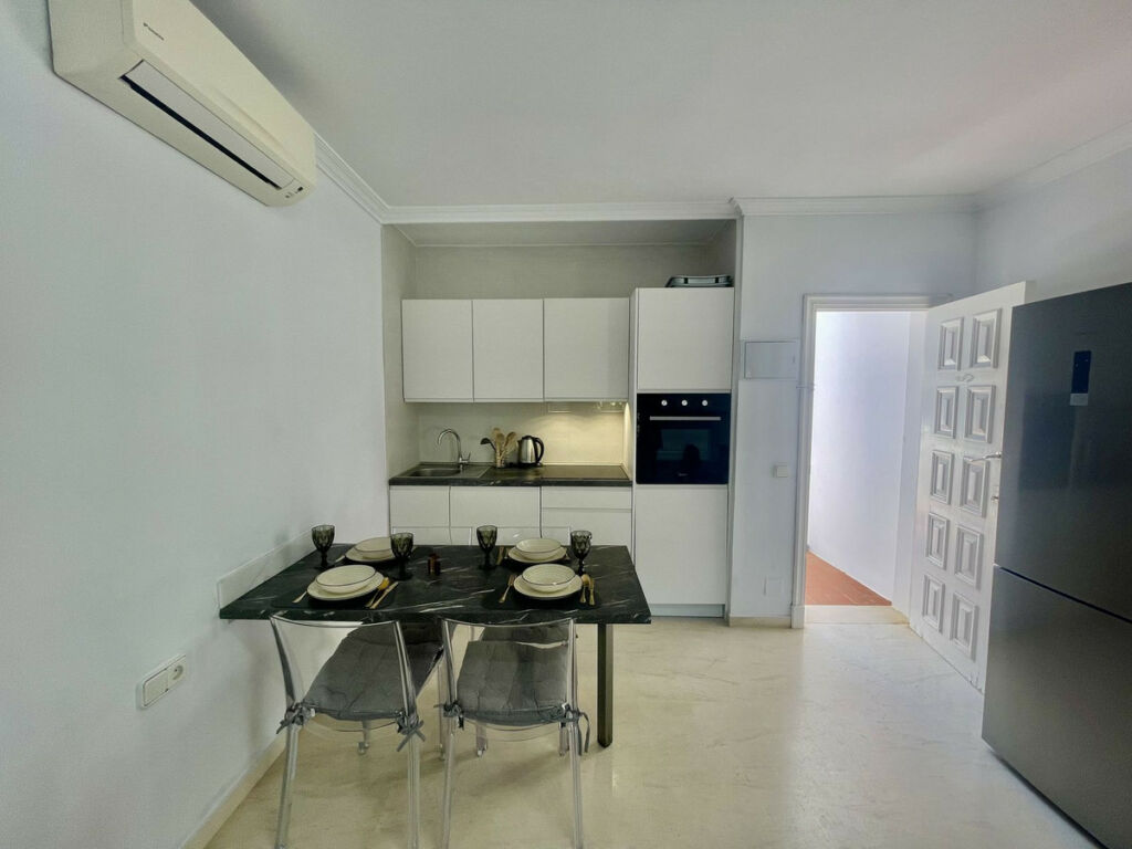 Detached Villa Sotogrande Cádiz - image 38