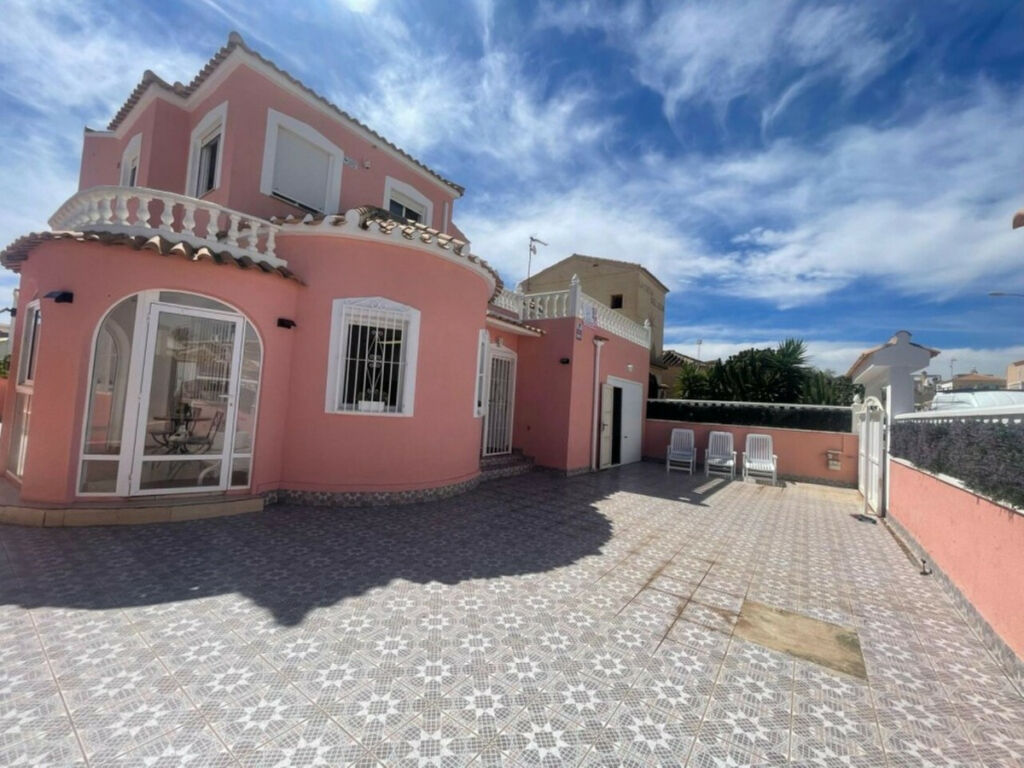 Detached Villa Playa Flamenca Alicante - image 36