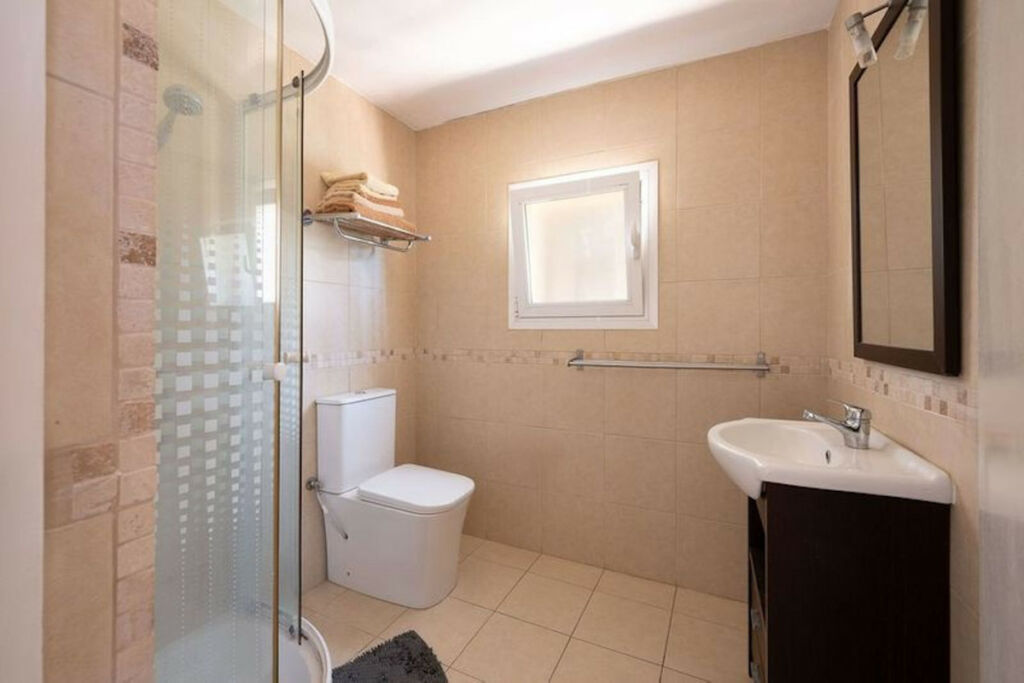 Detached Villa Río Real Málaga - image 38