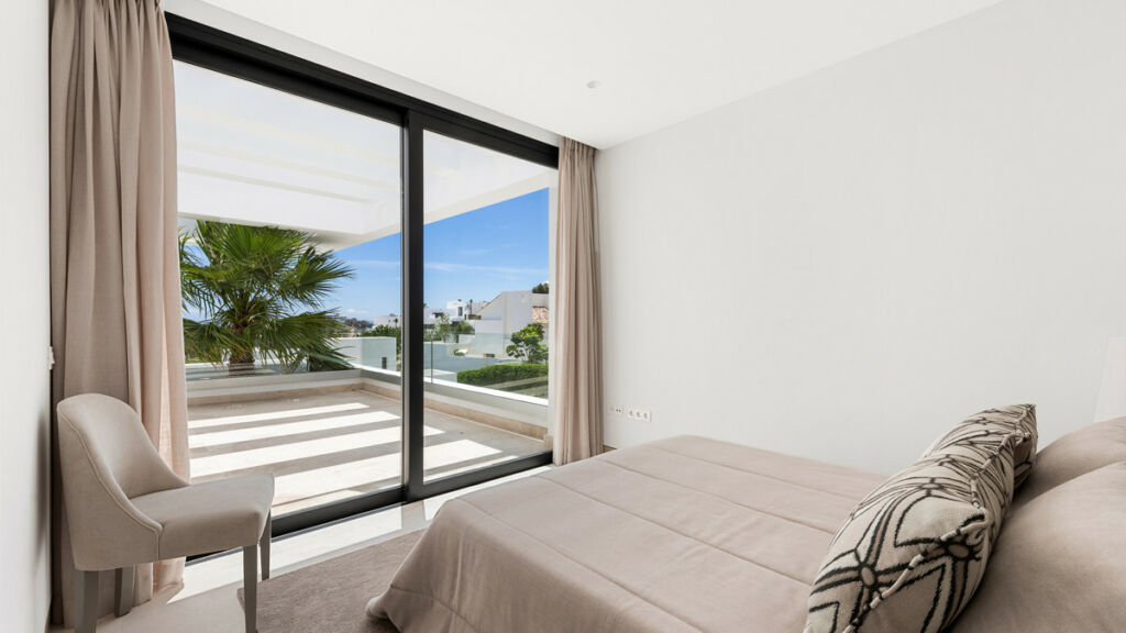 Detached Villa Benahavís Málaga - image 39