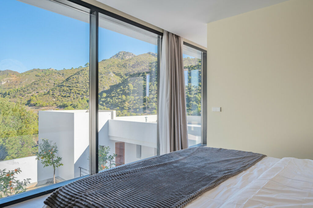 Detached Villa Benahavís Málaga - image 39