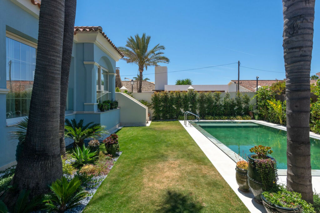 Detached Villa Cortijo Blanco Málaga - image 37