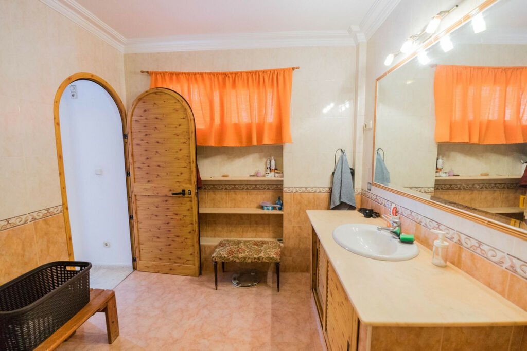 Townhouse Fuengirola Málaga - image 39