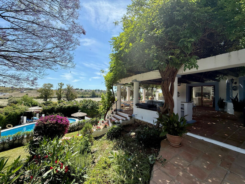Detached Villa Guadalmina Alta Málaga - image 39