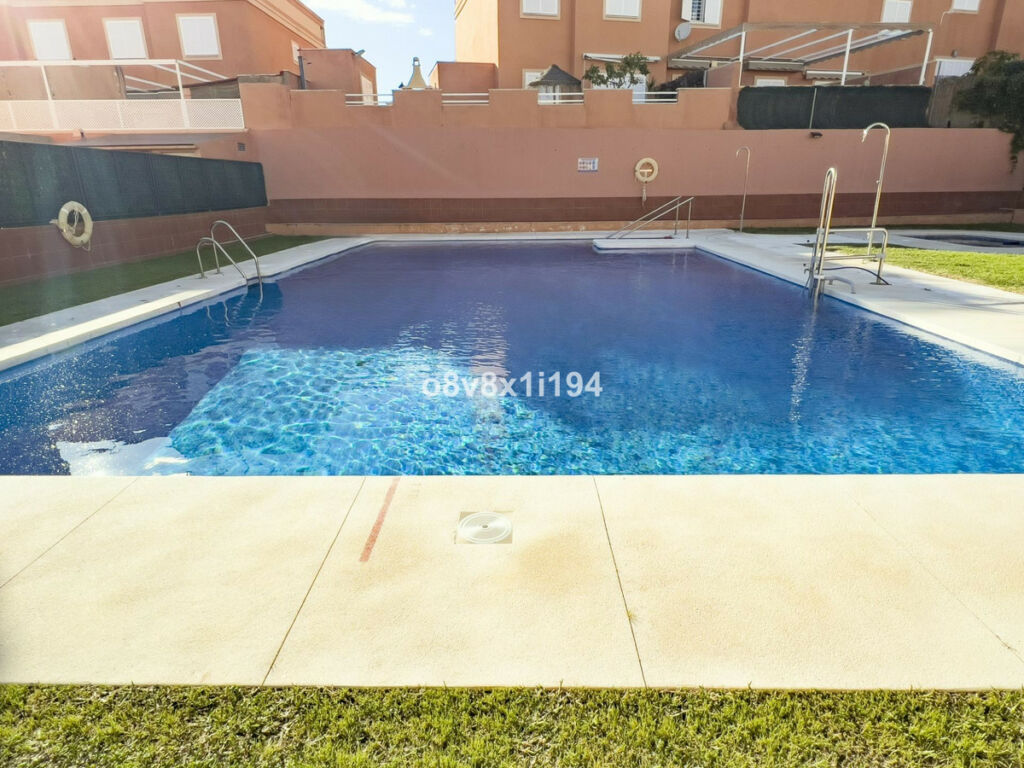 Townhouse Benajarafe Málaga - image 39