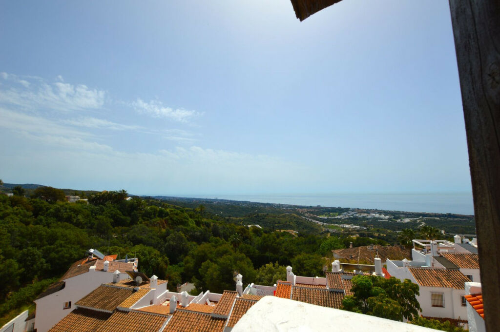 Townhouse Altos de los Monteros Málaga - image 39
