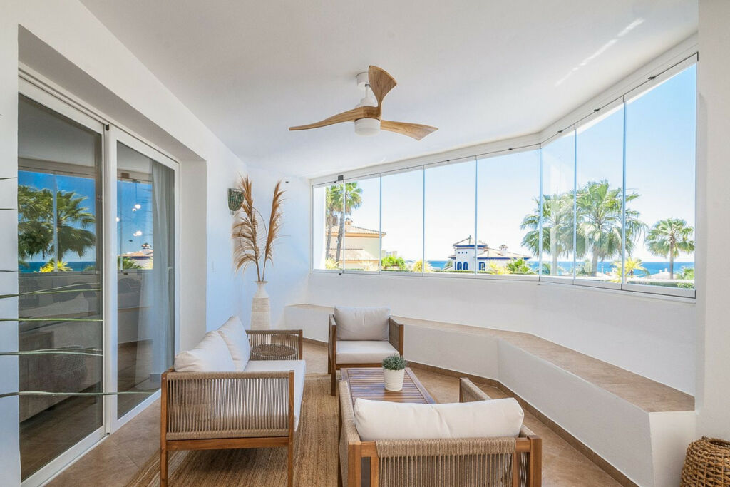 Detached Villa Estepona Málaga - image 39