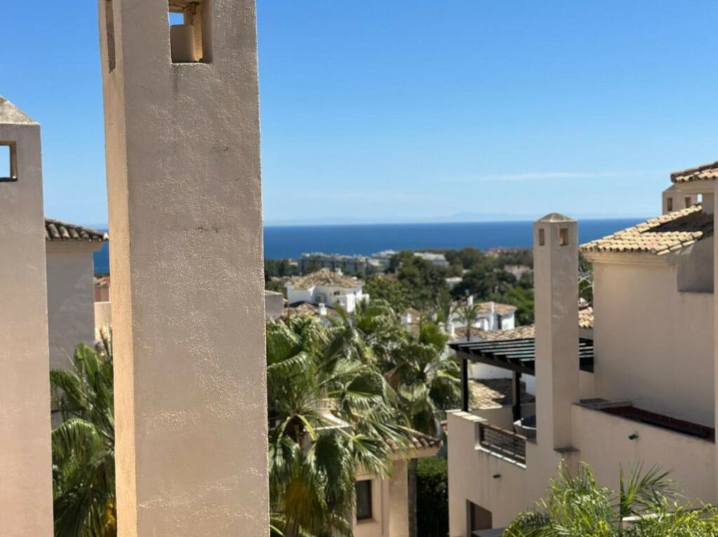 Penthouse Duplex Nueva Andalucía Málaga - image 4
