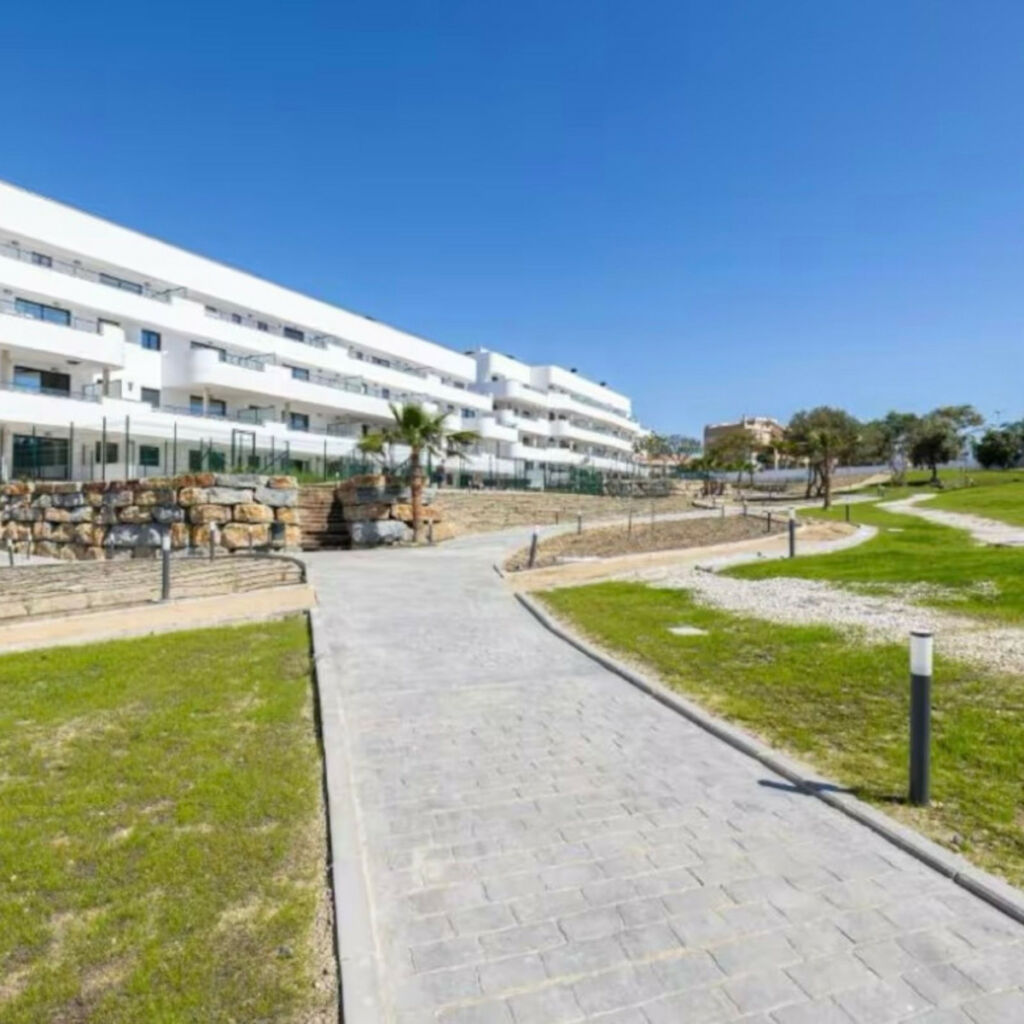 Penthouse Estepona Málaga - image 4