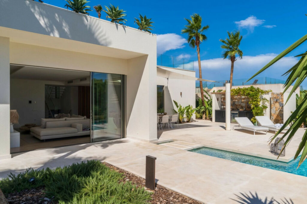 Detached Villa Las Colinas Golf Alicante - image 4