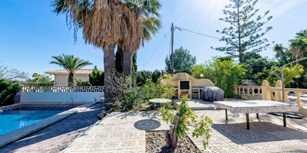 Detached Villa La Nucia Alicante - image 7