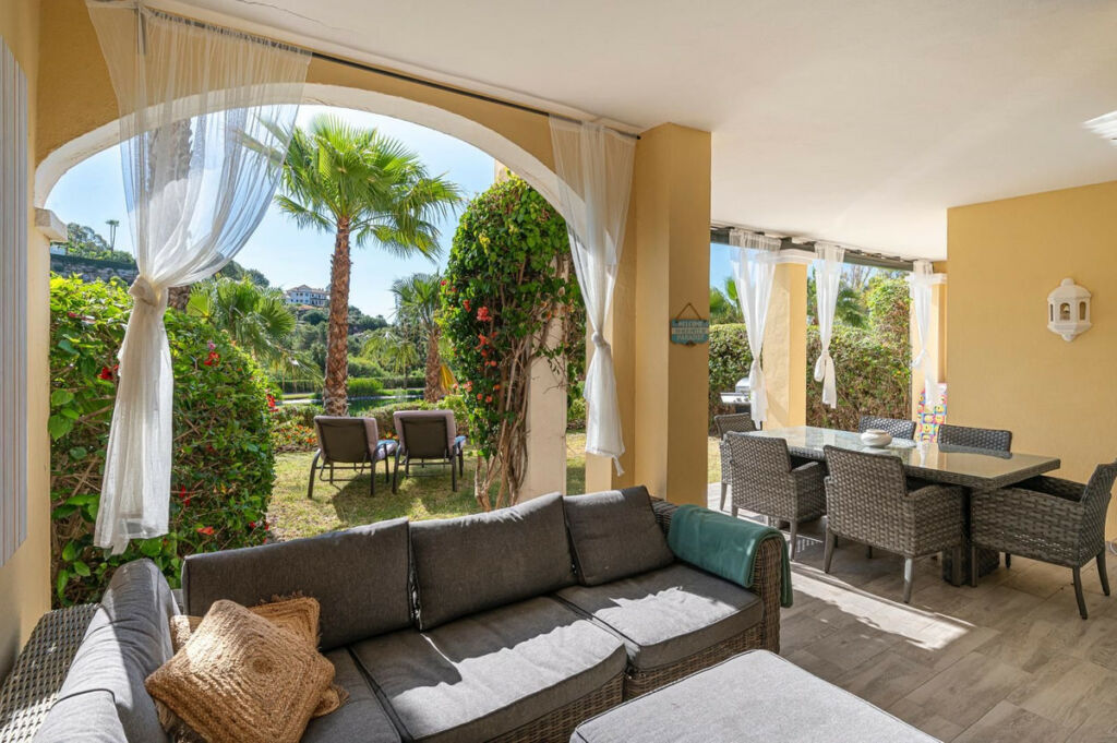 Ground Floor Apartment La Quinta Málaga - image 4