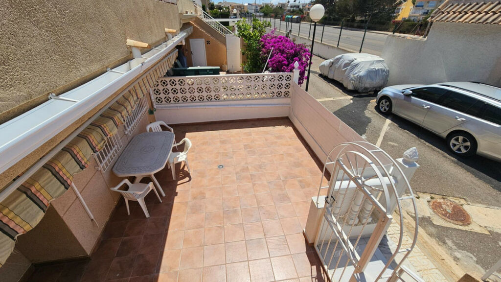Bungalow Torrevieja Alicante - image 4