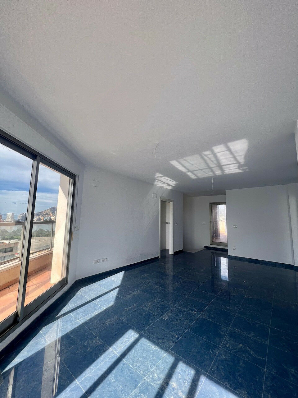 Middle Floor Apartment Calpe Alicante - image 4