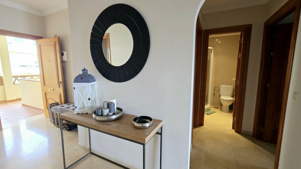 Middle Floor Apartment La Cala Hills Málaga - image 6