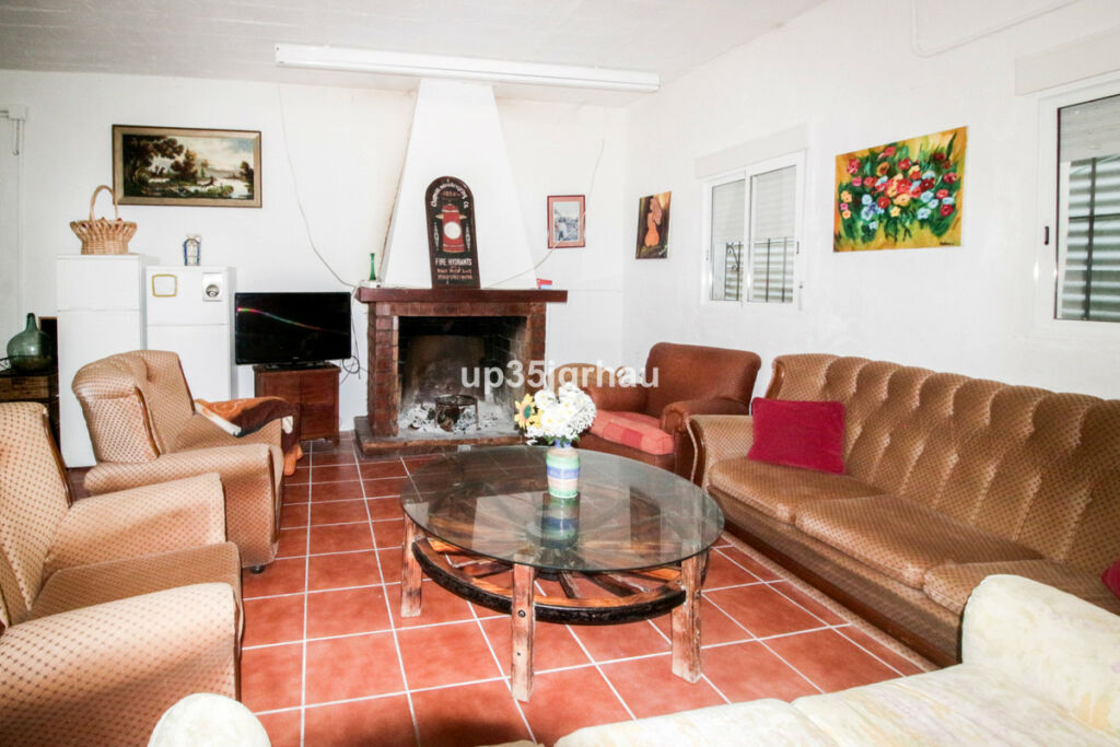 Detached Villa Gaucín Málaga - image 4