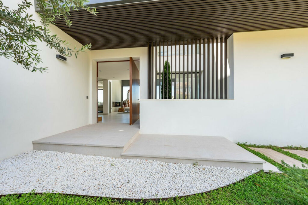 Detached Villa La Quinta Málaga - image 4