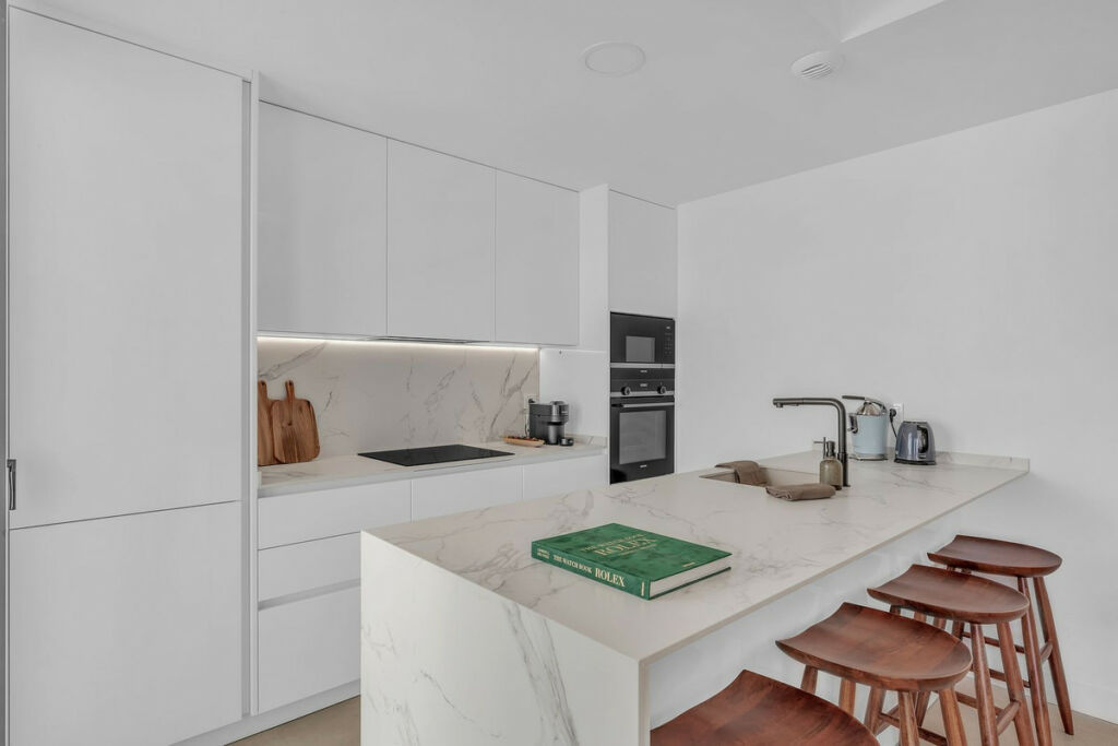Middle Floor Apartment Fuengirola Málaga - image 4