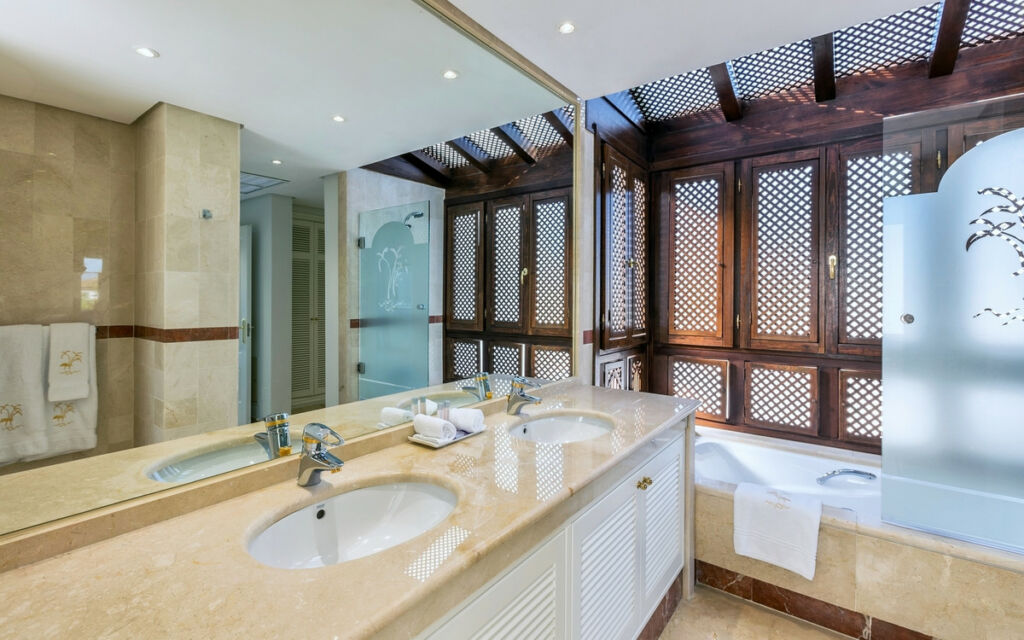 Penthouse Puerto Banús Málaga - image 4