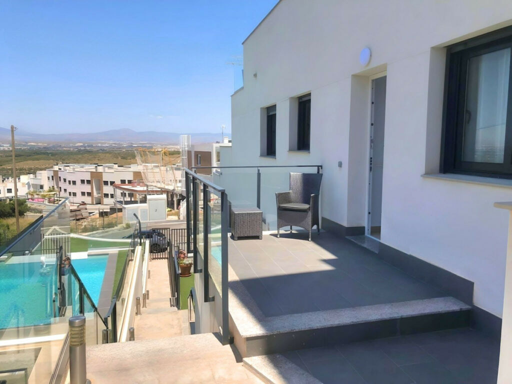 Middle Floor Apartment Gran Alacant Alicante