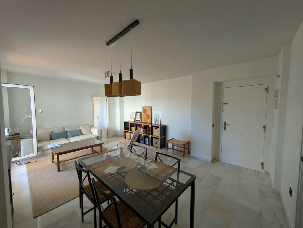 Middle Floor Apartment Torrequebrada Málaga - image 4