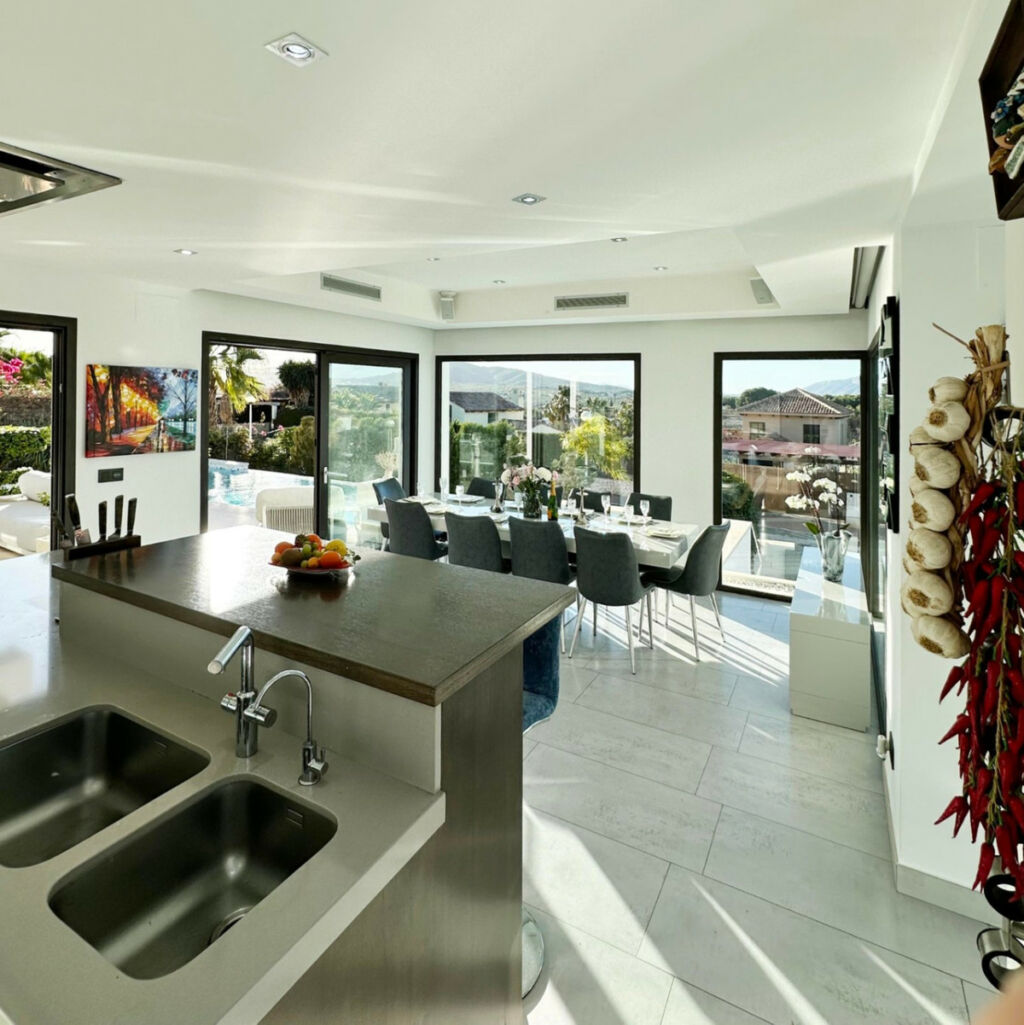 Detached Villa Javea Alicante - image 4
