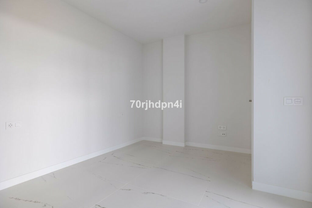 Ground Floor Apartment Casares Málaga - image 4