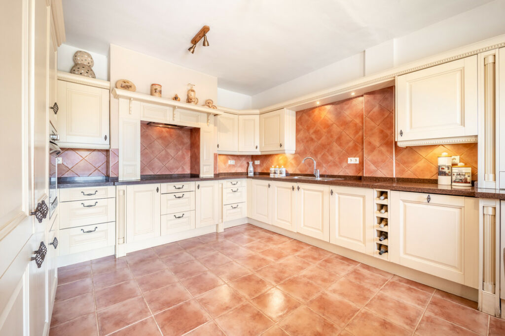 Detached Villa El Rosario Málaga - image 4