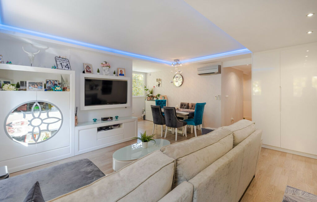 Middle Floor Apartment Marbella Málaga - image 4
