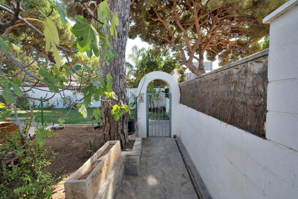 Detached Villa Marbella Málaga - image 4