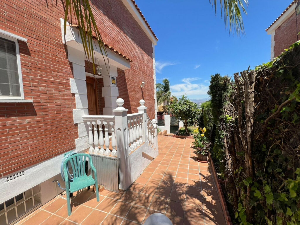Semi-Detached House Alhaurín de la Torre Málaga - image 5