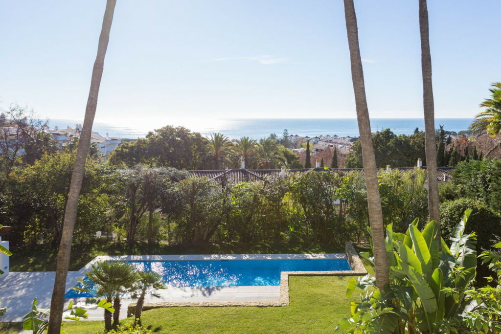 Detached Villa Marbella Málaga - image 4