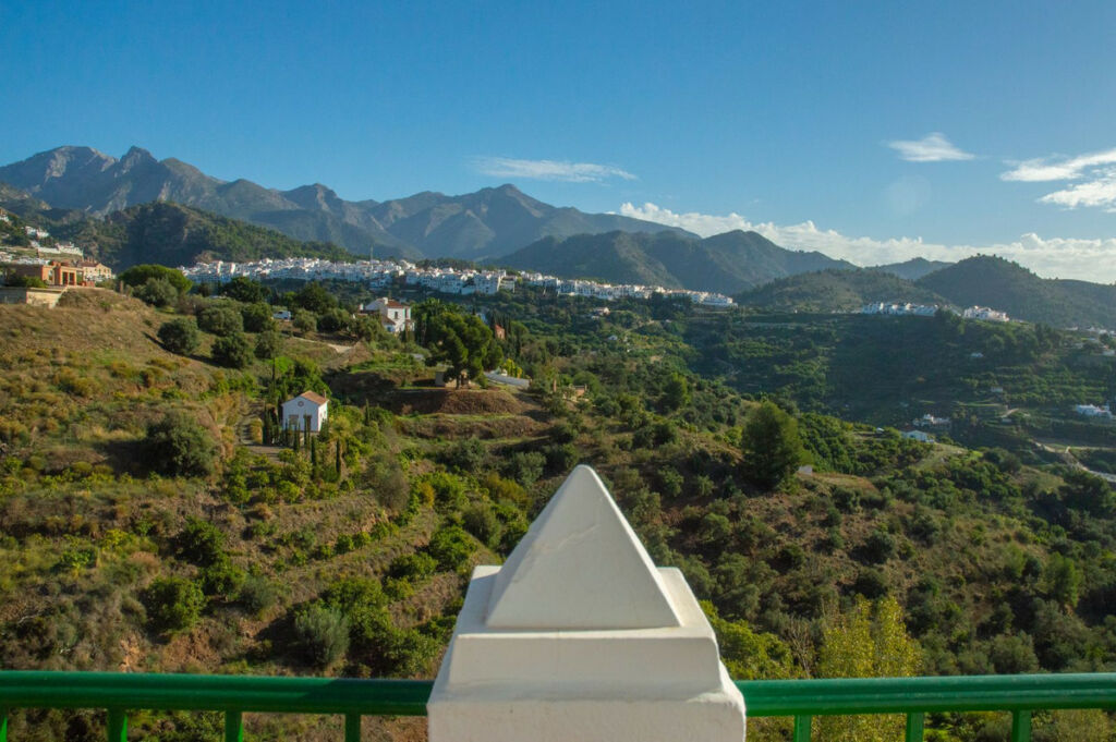 Detached Villa Frigiliana Málaga - image 4