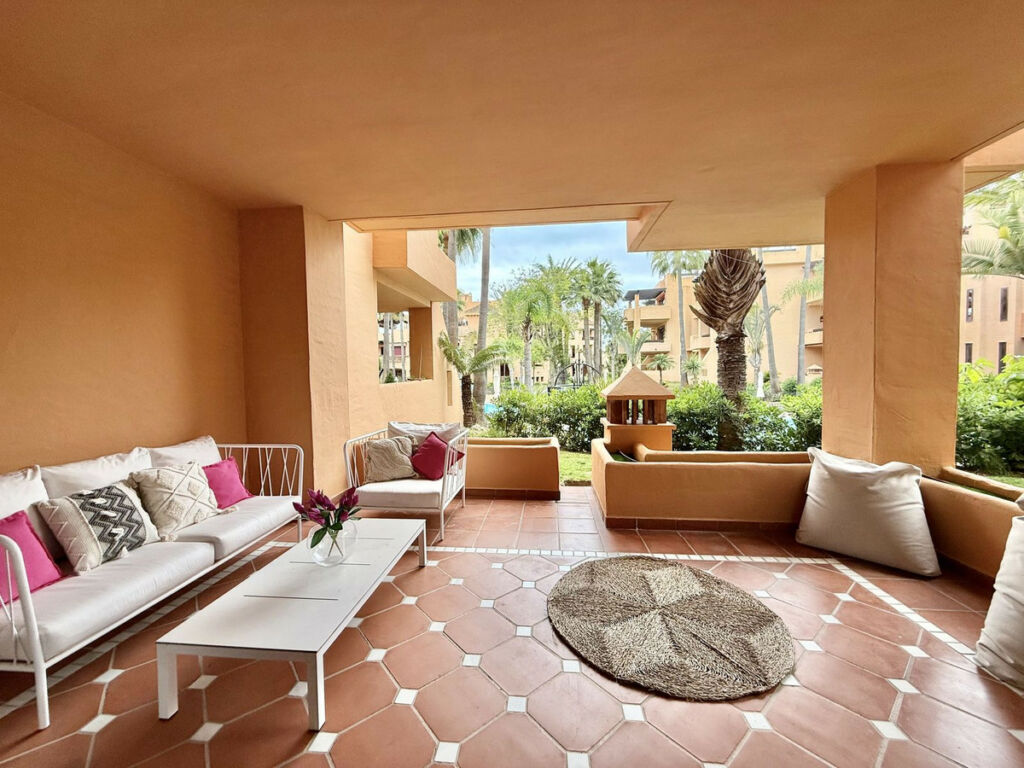 Ground Floor Apartment San Pedro de Alcántara Málaga - image 4