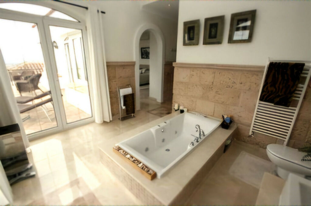 Detached Villa Mijas Málaga - image 8