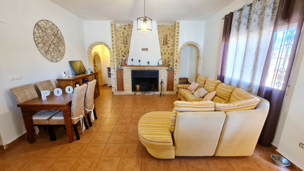 Detached Villa La Romana Alicante - image 4