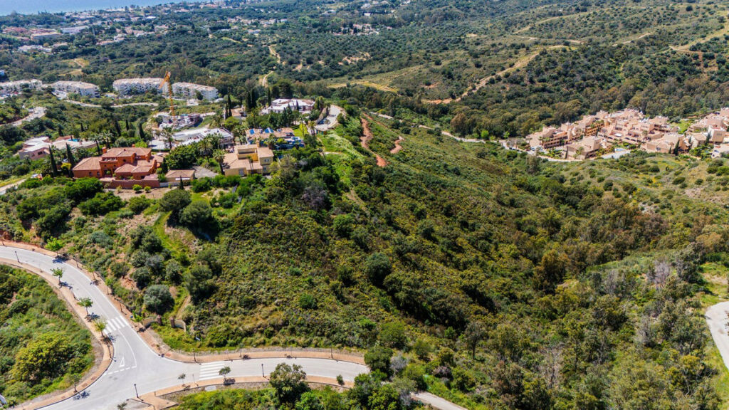 Residential Plot Elviria Málaga - image 4