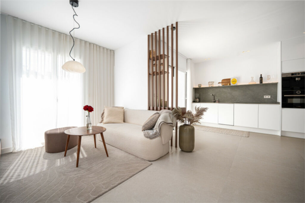 Middle Floor Apartment Benahavís Málaga - image 4