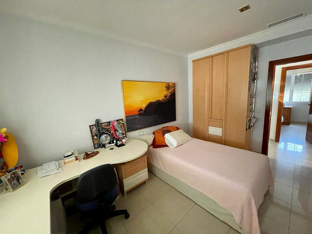 Detached Villa Albatera Alicante - image 4