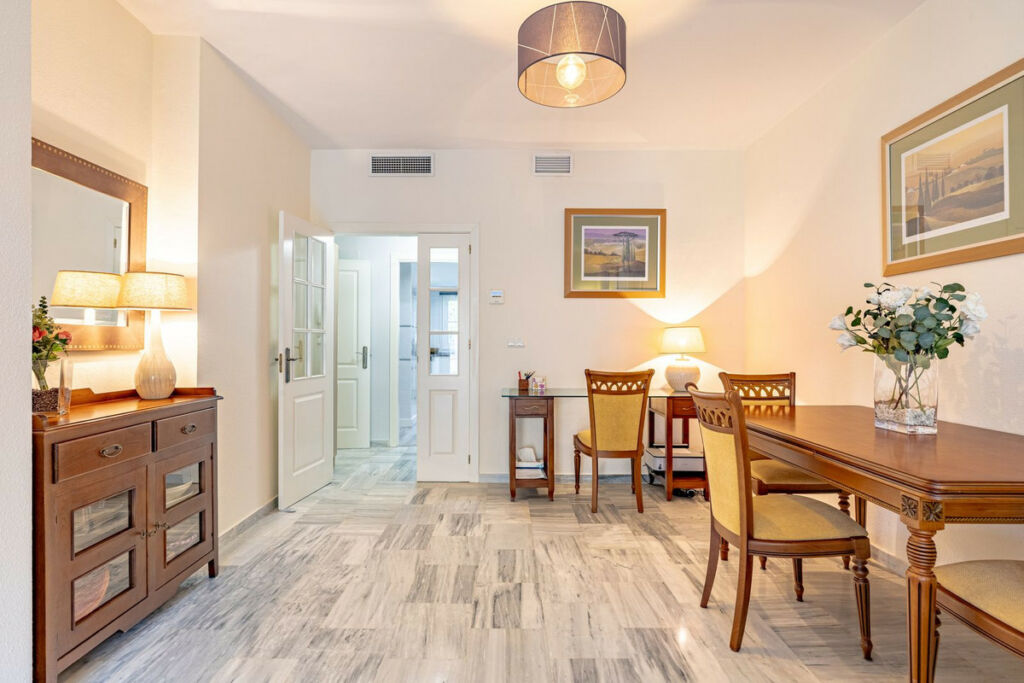 Ground Floor Apartment Cabopino Málaga - image 4
