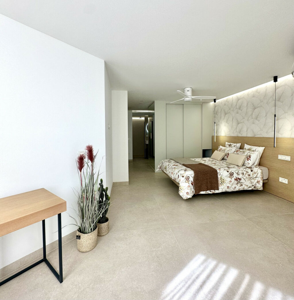 Middle Floor Apartment Marbella Málaga - image 4