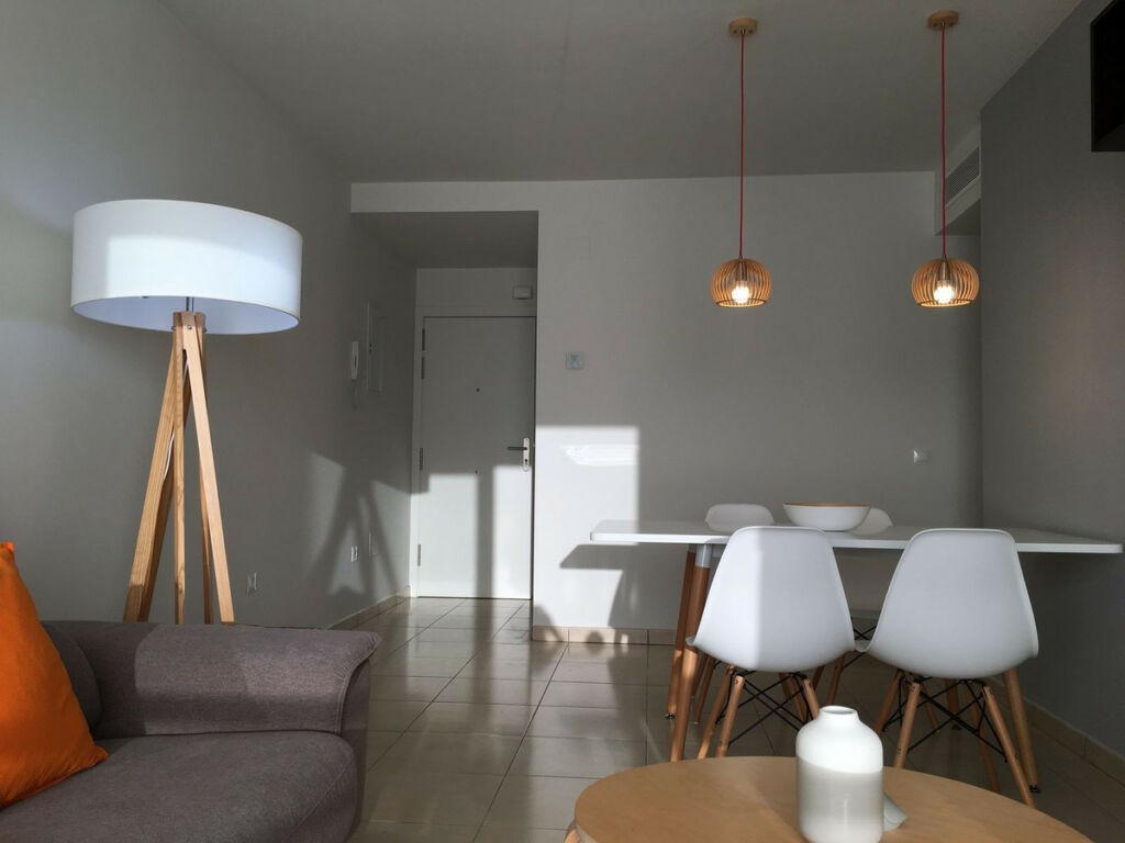 Middle Floor Apartment La Campana Málaga - image 4