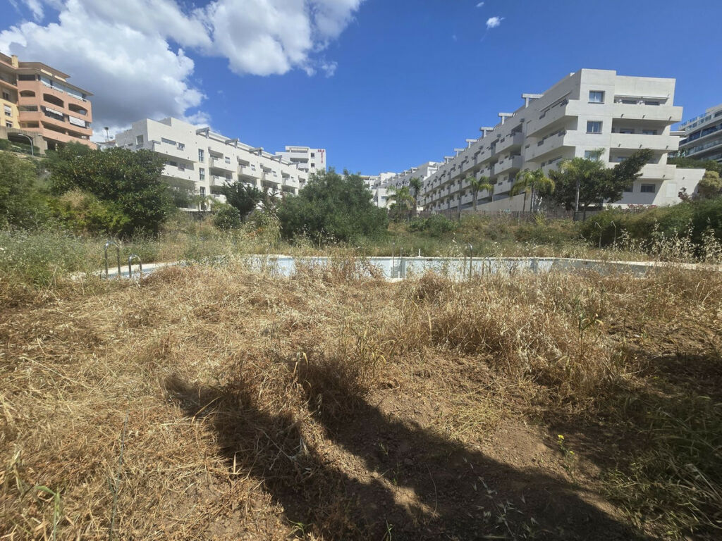 Residential Plot Riviera del Sol Málaga - image 4